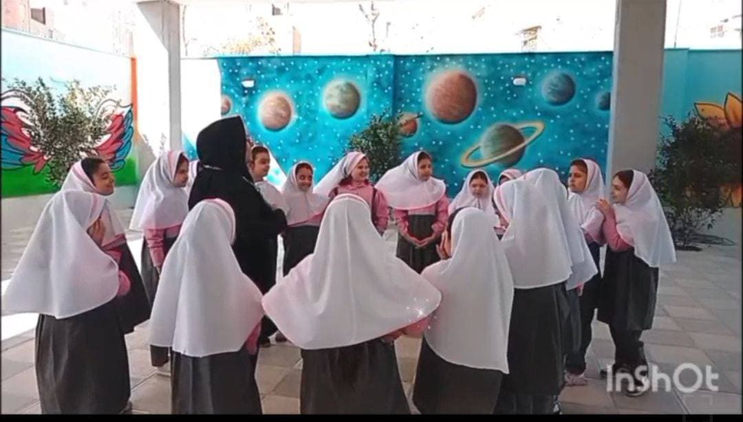 مدرسه ای جذاب و نوساز با استاندارد های محیط آموزشی